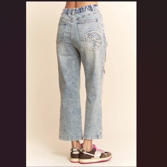 D4 NWT Light Wash Peace Sign Patch Work Jeans - Davi & Dani Oversized Plus Size - Picture 2 of 2